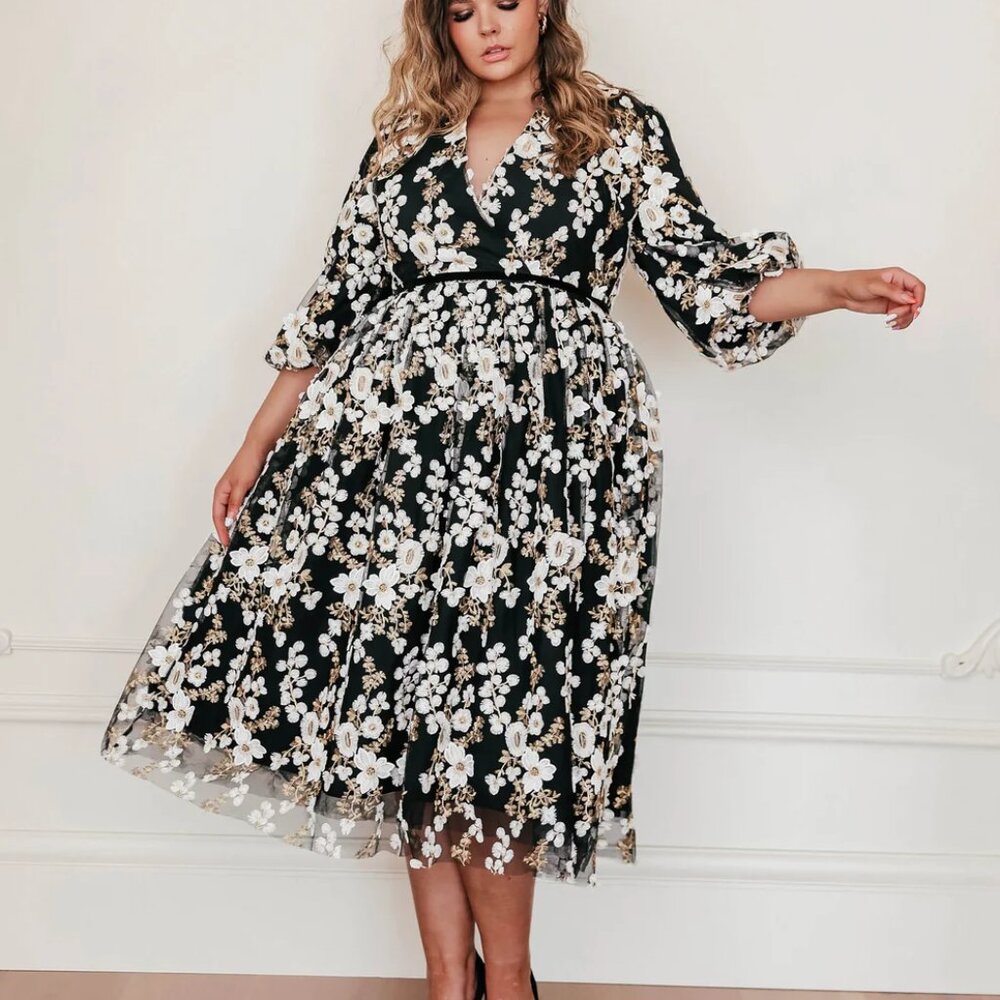 NWT JessaKae Holly Dress - Size 2XL - Black Floral midi